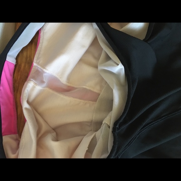 Pink & black color block lulu lemon tank - Picture 4 of 6